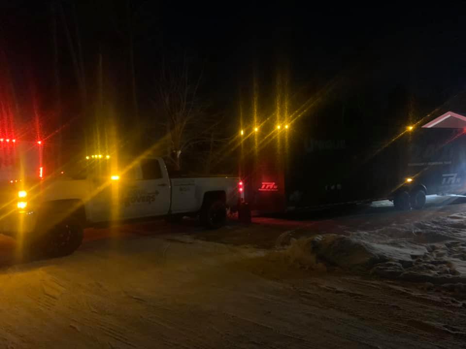 Late-night 24-hour move view of Unique Movers truck from Cold Spring, MN to Nisswa, MN.