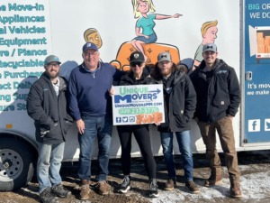 Unique Movers team with repeat customers.